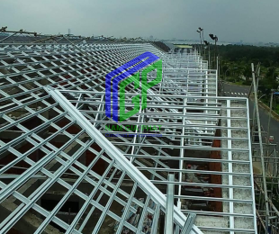 Thi công khung kèo thép trọng lượng nhẹ cường độ cao
